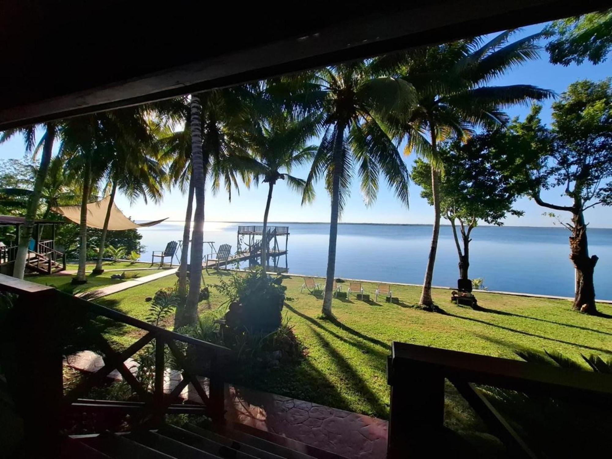 Coras Place Bacalar Lagoon Front Екстериор снимка