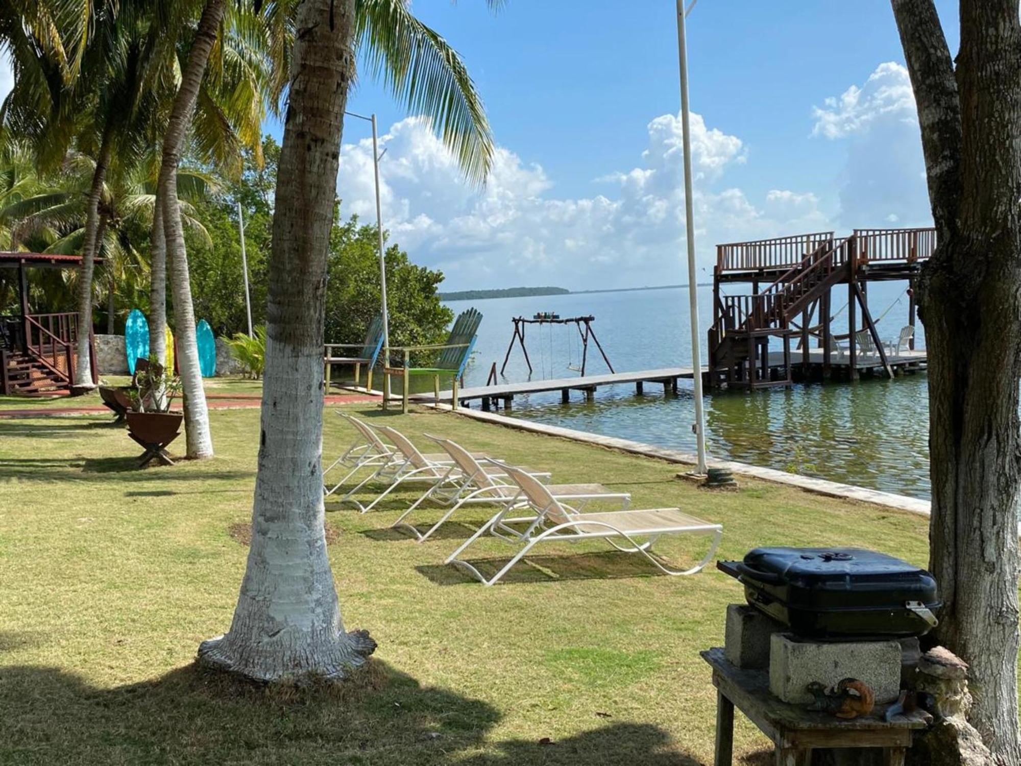 Coras Place Bacalar Lagoon Front Екстериор снимка